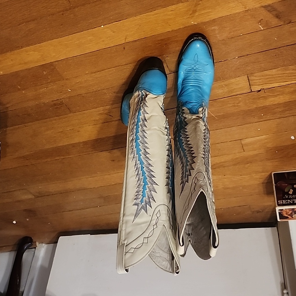 Cutter Bill Eestern Boots